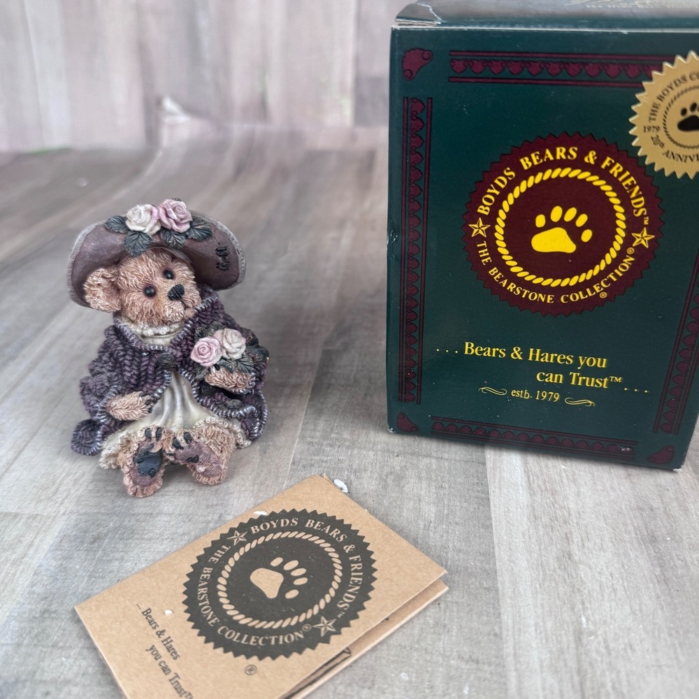 Boyds Bears Mrs Tuttle Stop & Smell the Roses Figurine with Box COA 228315